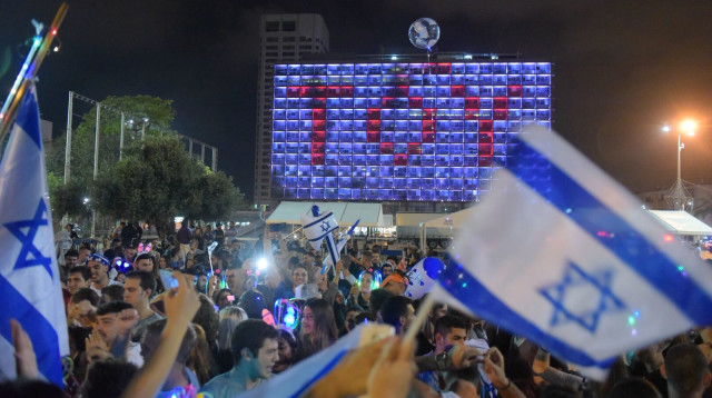 חגיגות בכיכר רבין על זכיית ישראל באירוויזיון (צילום: אבשלום ששוני)