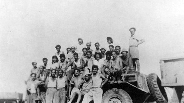 תושבי כפר דרום (צילום: ויקיפדיה)