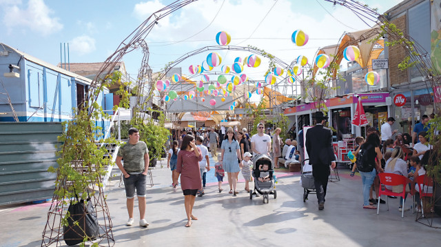 מתחם התחנה בירושלים (צילום: גרשון אלינסון, פלאש 90)