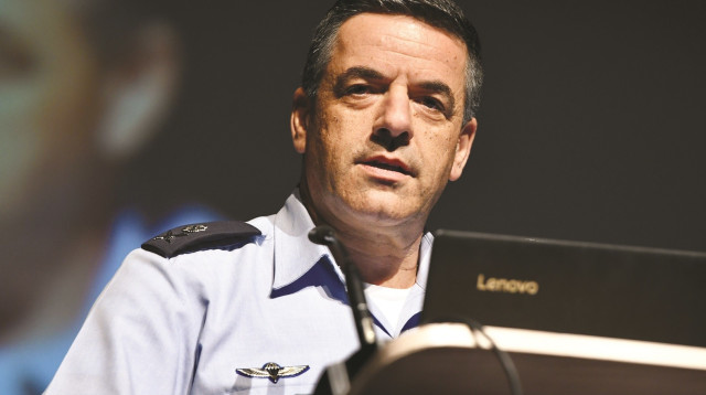 מפקד חיל האוויר עמיקם נורקין (צילום: אבשלום ששוני)