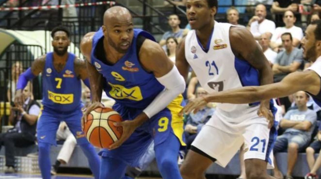 טיוס מול בני הרצליה (צילום: עדי אבישי)