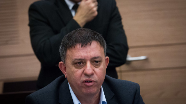 אבי גבאי בדיון בכנסת על מתווה הגז (צילום: מרים אלסטר, פלאש 90)