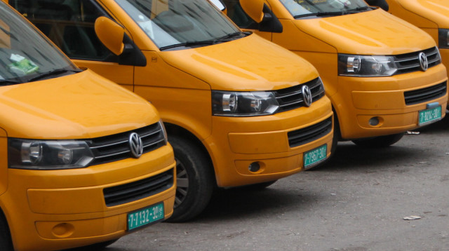 מוניות שירות (צילום: מרסלו סוס, פלאש 90)