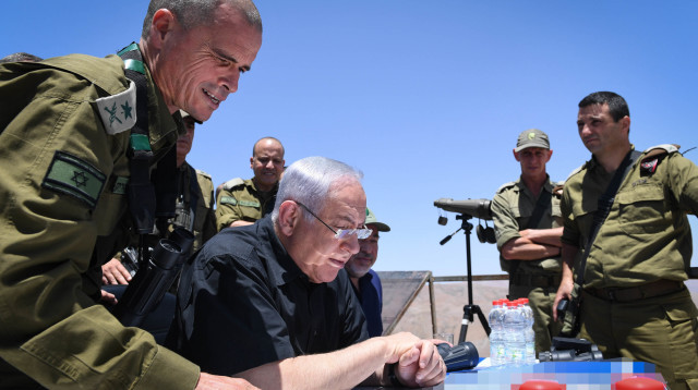 אלוף יואל סטריק עם רה"מ נתניהו (צילום: קובי גדעון, פלאש 90)