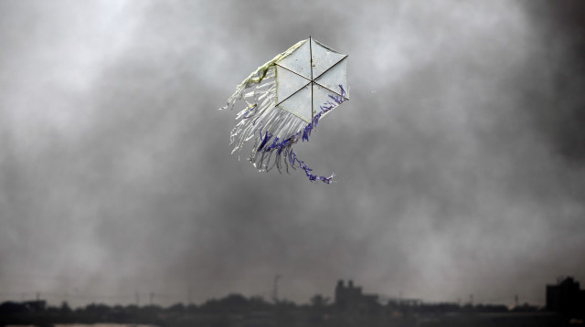 טרור העפיפונים (צילום: רויטרס)