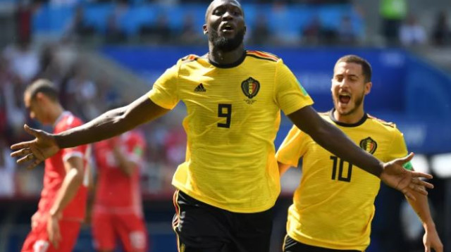 לוקאקו חוגג צמד (צילום: AFP)