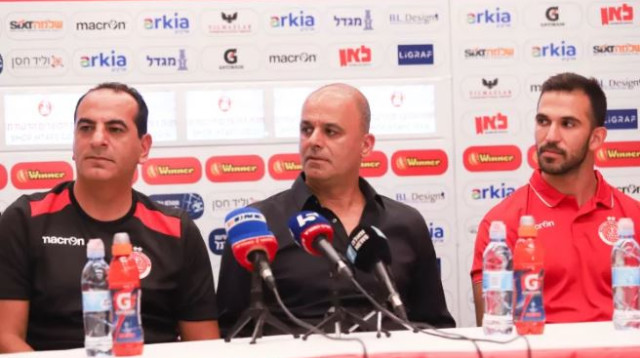 מסיבת עיתונאים של הפועל תל אביב (צילום: דני מרון)