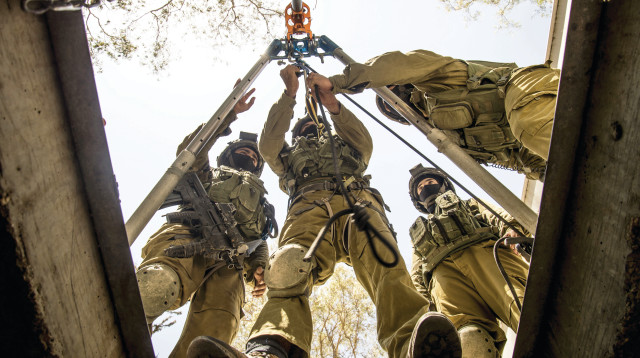 לוחמי פלגה ס'1 באימונים (צילום: דובר צה"ל)