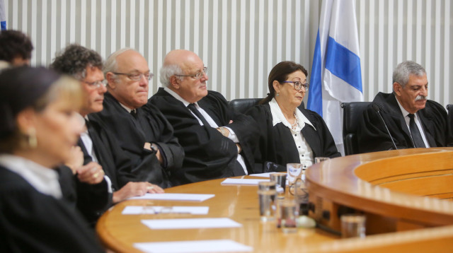 שופטי בית המשפט העליון (צילום: מרק ישראל סלם)
