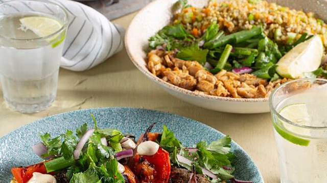 התפריט החדש של קפה לנדוור (צילום: בועז לביא)