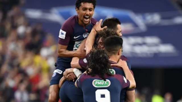 שחקני פאריס סן ז'רמן חוגגים (צילום: AFP)