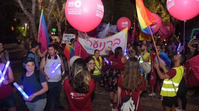 הצעדה לציון 9 שנים לרצח בבר נוער (צילום: אבשלום ששוני)