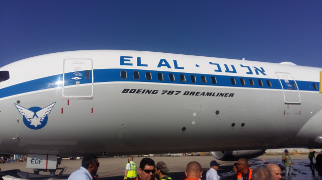 מטוס דרימליינר של אל על (צילום: משה כהן)