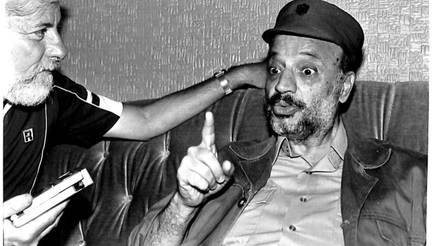 אורי אבנרי ויאסר ערפאת (צילום: ארכיון אורי אבנרי, הספריה הלאומית)