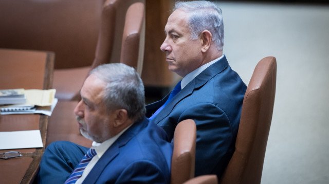 בנימין נתניהו ואביגדור ליברמן  (צילום: יונתן זינדל, פלאש 90)