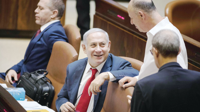 בנימין נתניהו, צחי הנגבי (צילום: הדס פרוש , פלאש 90)