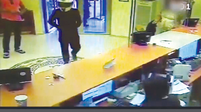 בר בן סעדון, שודד הטודו בום (צילום: דוברות המשטרה)