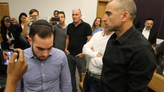 אלי בר זכאי, הנאשם בהריגת אילון שלו-אמסלם, ואביו של אילון (צילום: אבשלום ששוני)