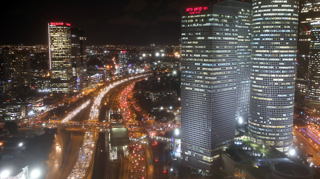 פקקים באיילון (צילום: יוסי זמיר, פלאש 90)