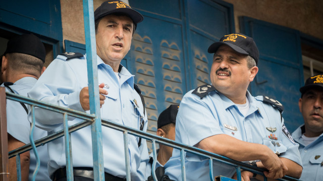 המפכ"ל רוני אלשיך וניצב יורם הלוי (צילום: יונתן זינדל, פלאש 90)