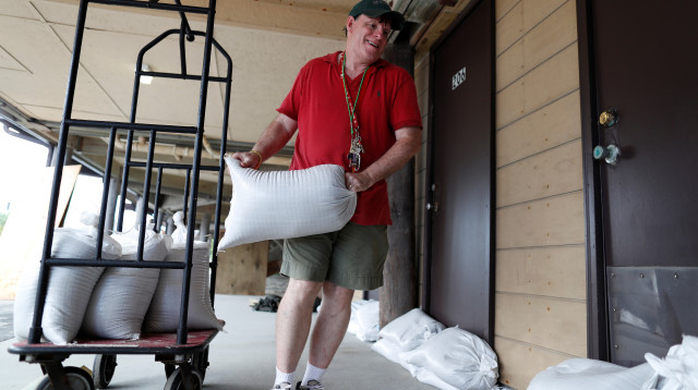 הכנות לקראת הוריקן פלורנס בארה"ב (צילום: רויטרס)