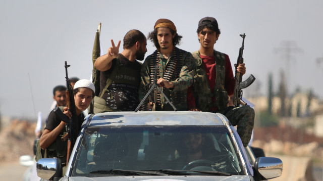 מורדים באידליב, סוריה (צילום: AFP)