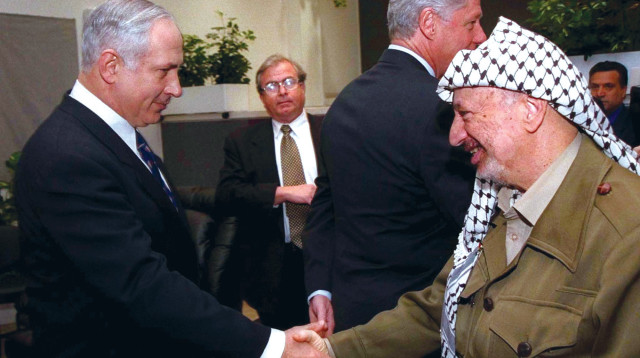 בנימין נתניהו ויאסר ערפאת (צילום: רויטרס)
