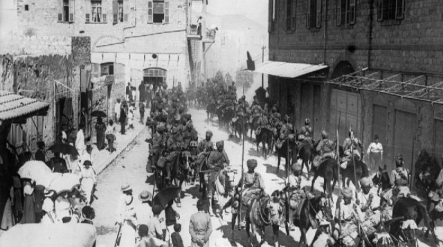 כניסת הכוחות לחיפה (צילום: קלוגר זולטן, לע"מ)