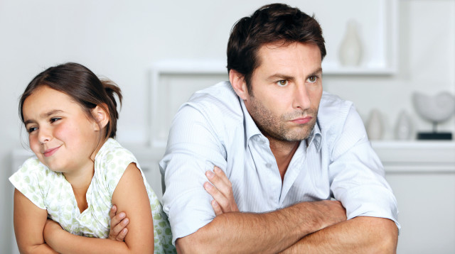 אבא ובת  (צילום: אינג אימג')