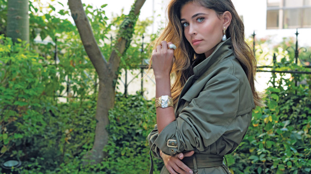 קורל סימנוביץ' ל-Yvel  (צילום: יח"צ)