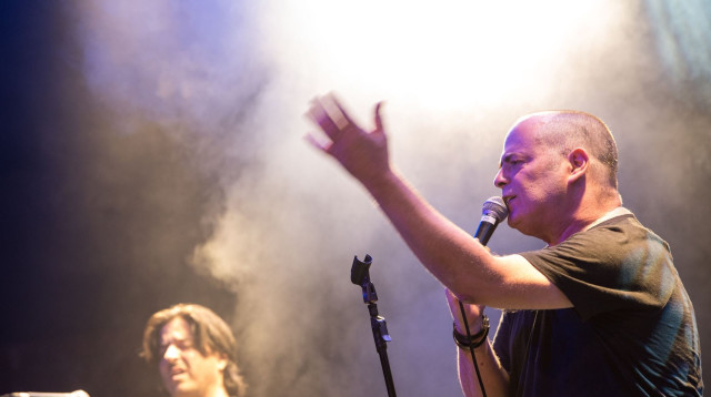 הזמר אדם (צילום: ניקול דה קסטרו, יח"צ)