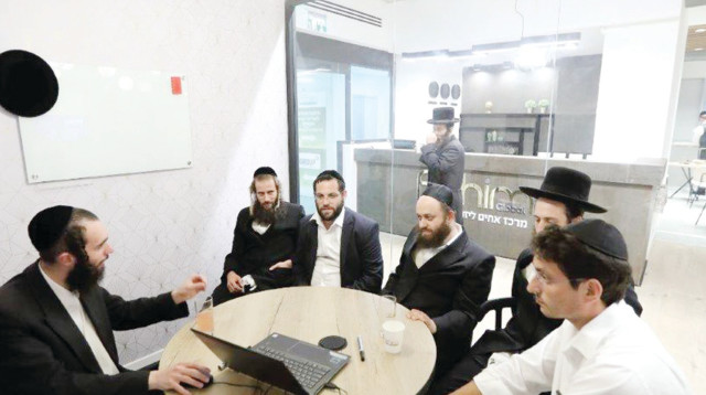 מרכז אחים ליזמות ועסקים (צילום: יעקב נחומי)