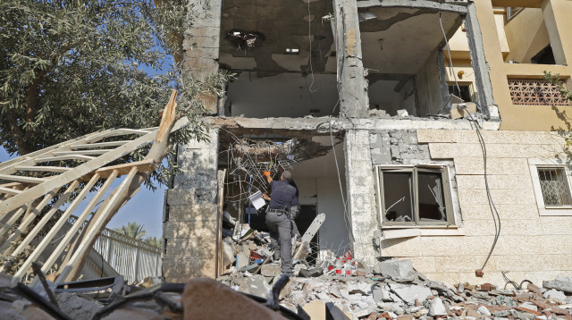 פגיעת רקטה בבית בבאר שבע (צילום: AFP)