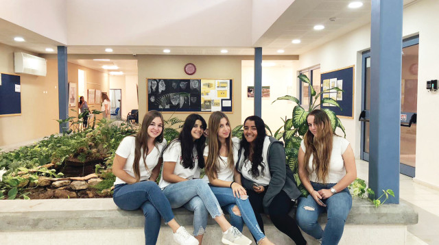 קים אוביץ, שני פרץ, לי כהן, ליאם יפת ומאי כספי (צילום: צילום פרטי)