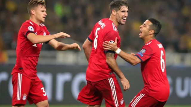 חאבי מרטינס עם טיאגו אלקנטרה (צילום: Getty images)