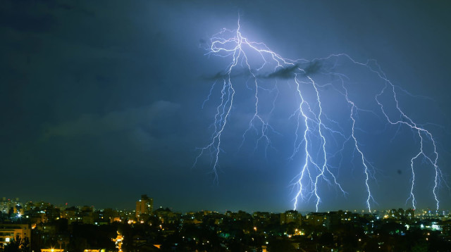 סופת ברקים (צילום: סיני דודפור)