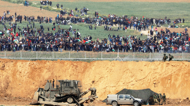 צעדת השיבה הראשונה, 30 במרץ 2018 (צילום: רויטרס)