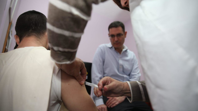 חיסון נגד חצבת (צילום: משרד הבריאות)