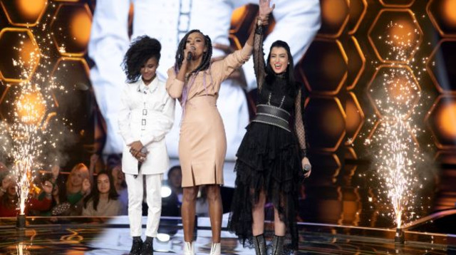 שרית אביטן ברגע הניצחון (צילום: מיכה לובנטון)