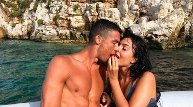 כריסטיאנו רונאלדו וג'ורג'ינה רודריגז (צילום: צילום מסך אינסטגרם)