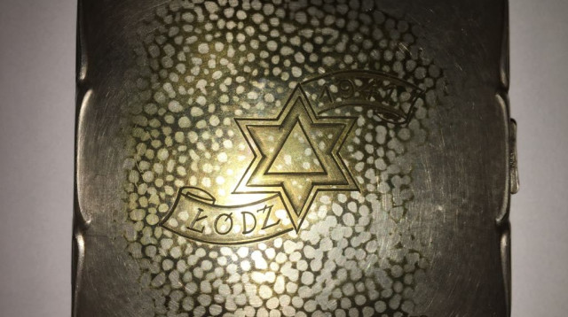 קופסת הסיגריות הכסופה (צילום: מכון שם עולם)