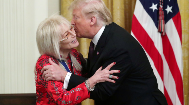 מרים אדלסון, דונאלד טראמפ (צילום: רויטרס)