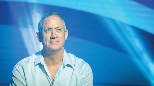 בני גנץ (צילום: מרים אלסטר)