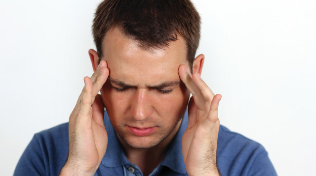 כאב ראש, אילוסטרציה (צילום: אינג אימג')