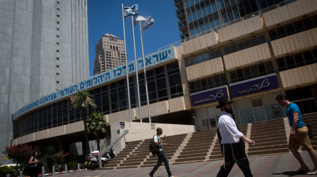 הבורסה ליהלומים ברמת גן (למצולמים אין קשר לכתבה) (צילום: מרים אלסטר, פלאש 90)