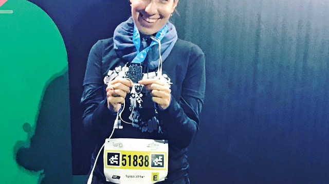 טליה לוין במרוץ הלילה של ת"א (צילום: צילום פרטי)