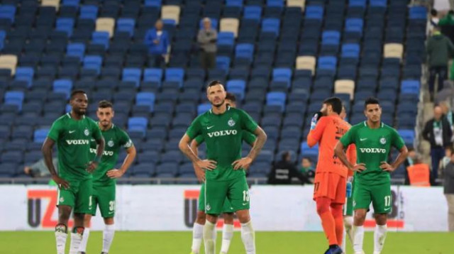 שחקני מכבי חיפה מאוכזבים  (צילום: ערן לוף)