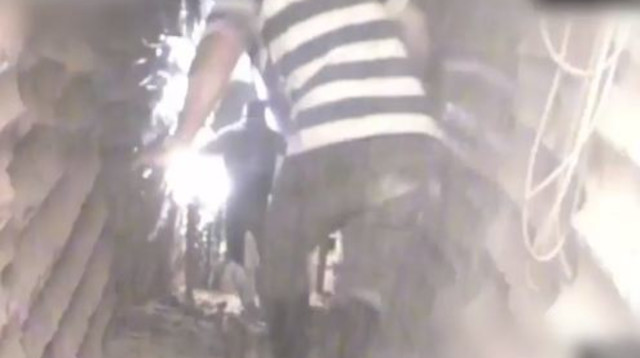 המחבלים בתוך המנהרה (צילום: דובר צה"ל)