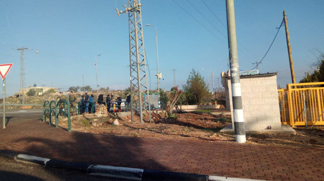 הטרמפיאדה בצומת עפרה לכיוון יישובי מערב בנימין שבה אירע הפיגוע (צילום: TPS)