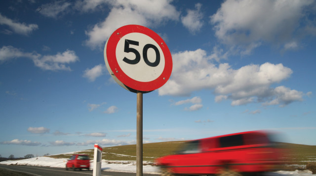 נהיגה מופרזת (צילום: אינגאימג')